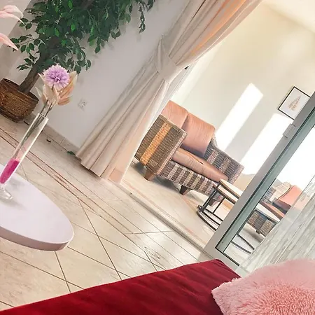 M&m - Sea And Within 35 Steps