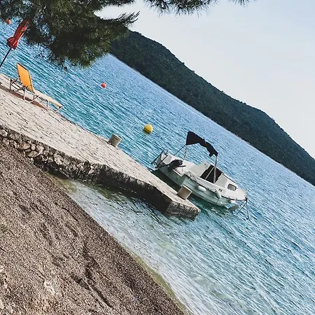 M&m - Sea And Within 35 Steps