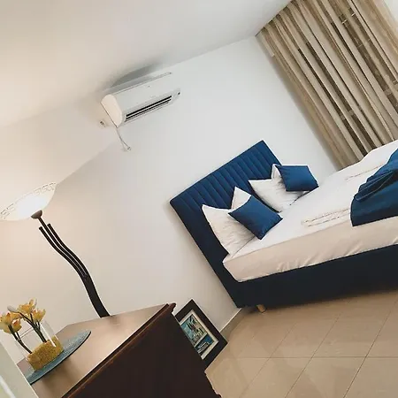 M&m - Sea And Within 35 Steps * Žaborić