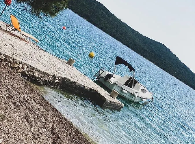 M&m - Sea And Within 35 Steps